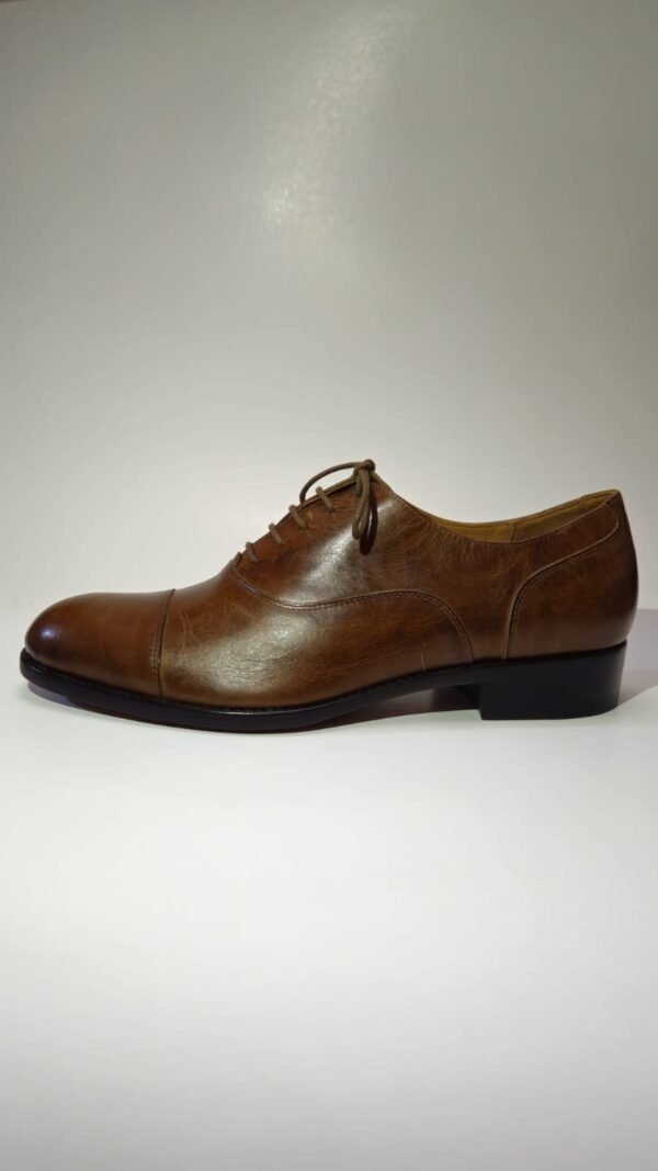 CLASSIC LACE UP OXFORD