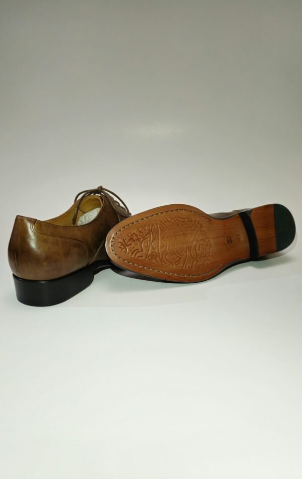 CLASSIC LACE UP OXFORD